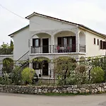5284a * Malinska